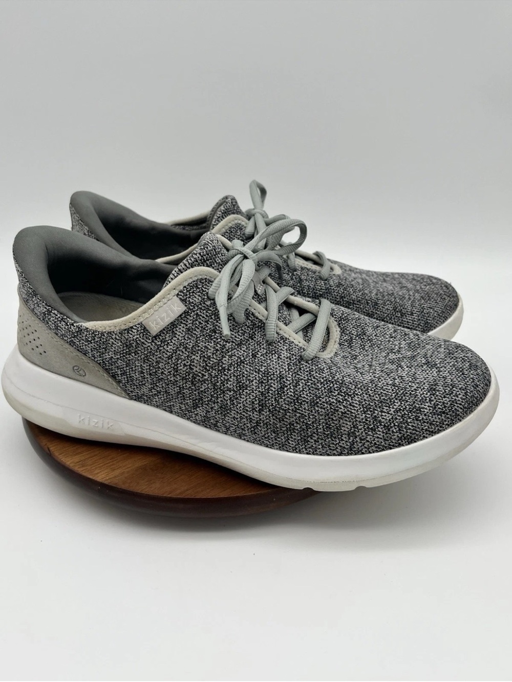 Kizik Madrid Eco Knit Shoes Men 8.5 W/ Women 10W Gray Slip On Hands Free Wide
